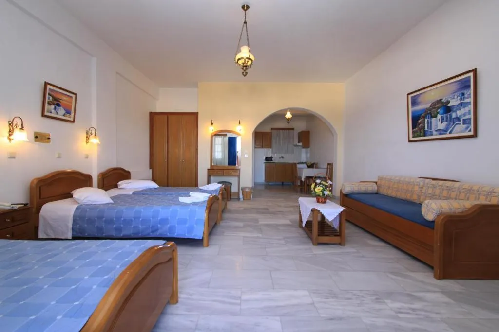 Double or Twin STANDARD Room, Aegean View, Santorini