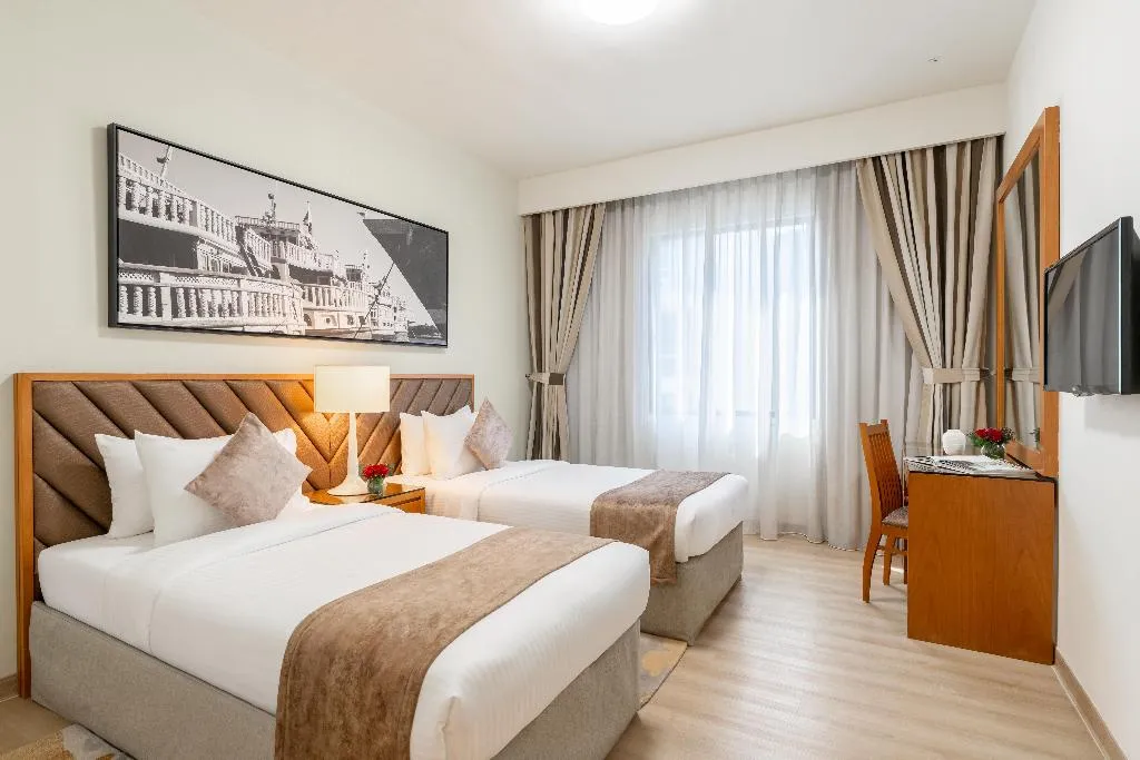 APARTMENT GRAND Room, Golden Sands Hotel Apartments, Dubai