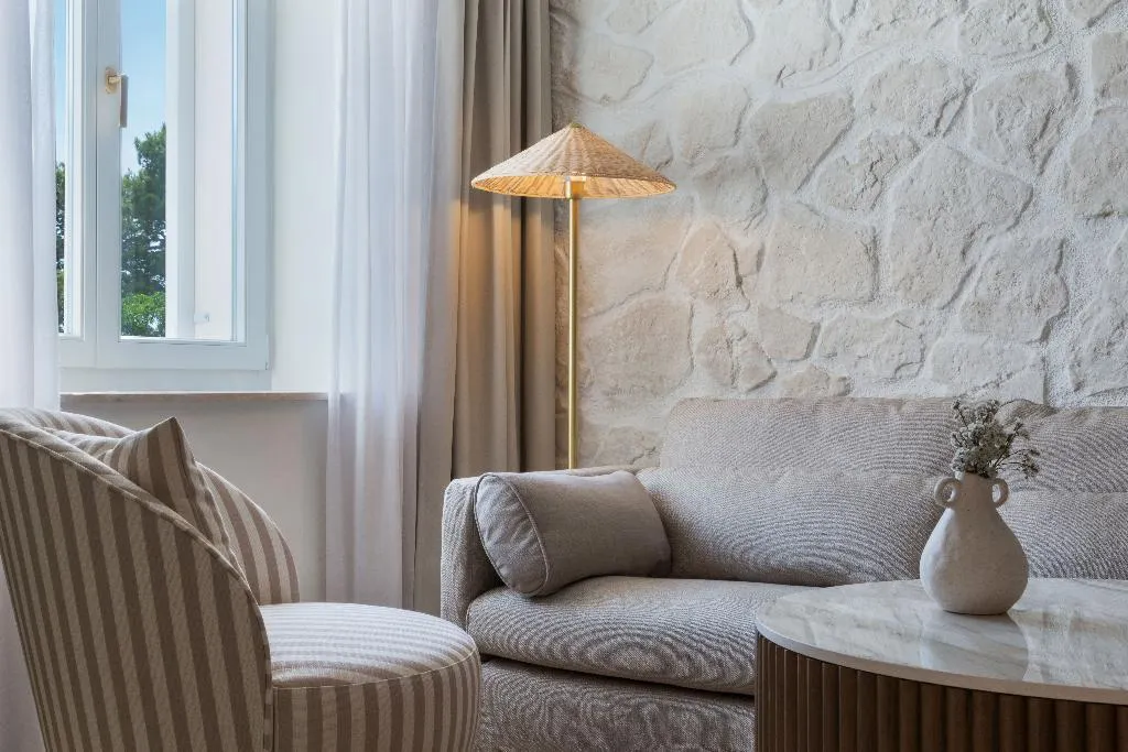 JUNIOR SUITE WITH BALCONY Room, Heritage Hotel Kastelet, Split