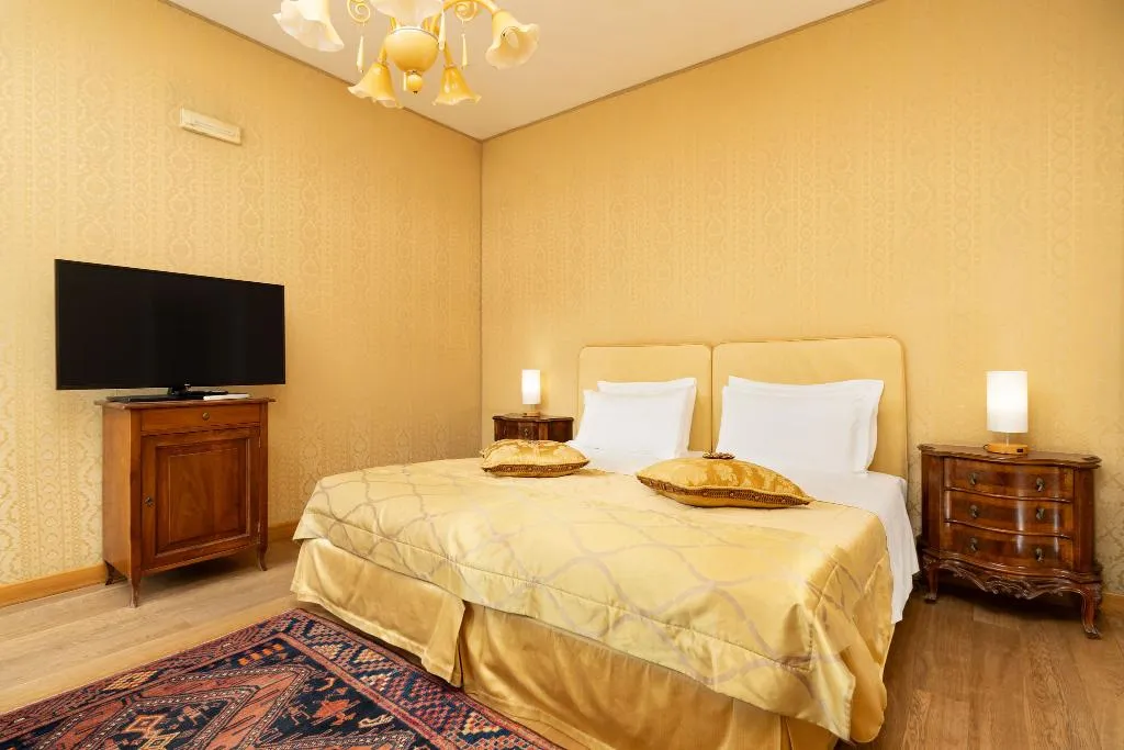 Double or Twin SUPERIOR Room, Relais Alberti, Venice