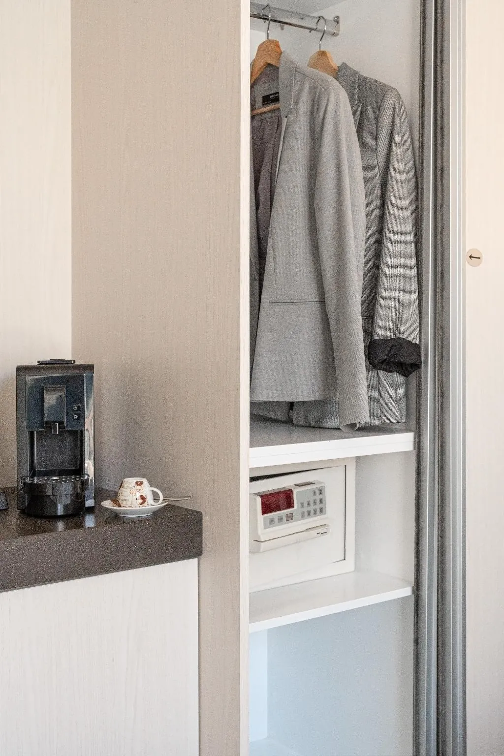 JUNIOR SUITE WITH VIEWS Room, Athens Cypria, Athens