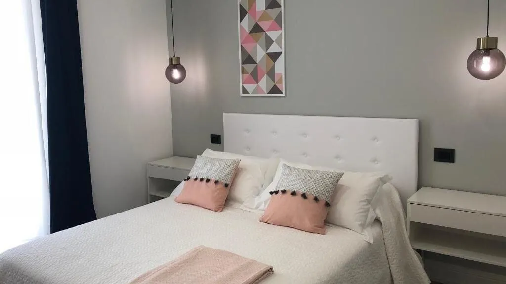 Room, Spigolehouse, Catania