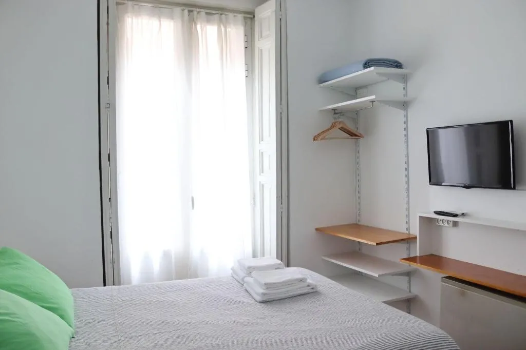 Room, Hostal La Zona, Madrid