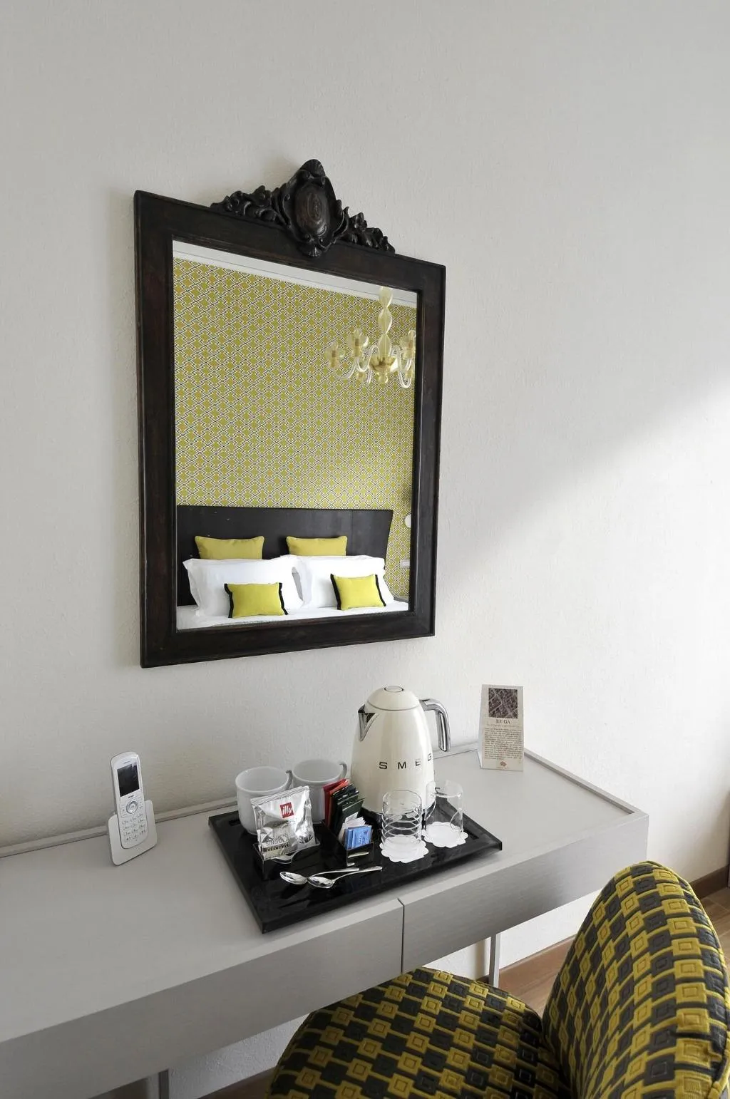 Room, Canto Degli Aranci, Florence