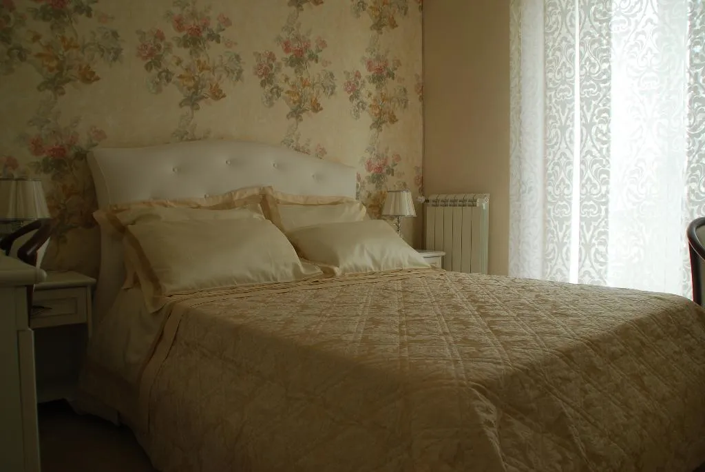 DOUBLE DELUXE Room, Daphnae House, Catania