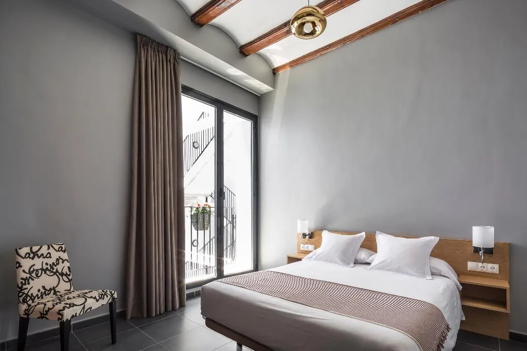APARTMENT CAPACITY 3 TWO BEDROOMS Room, Catalina Suites San Nicolas 3*, Valencia
