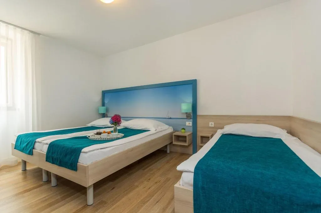 Room, Vista, Istria