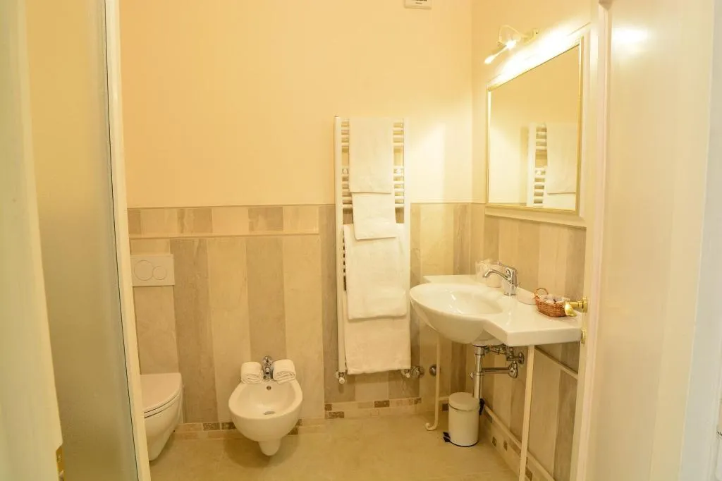 Room, Dimora Salviati, Florence