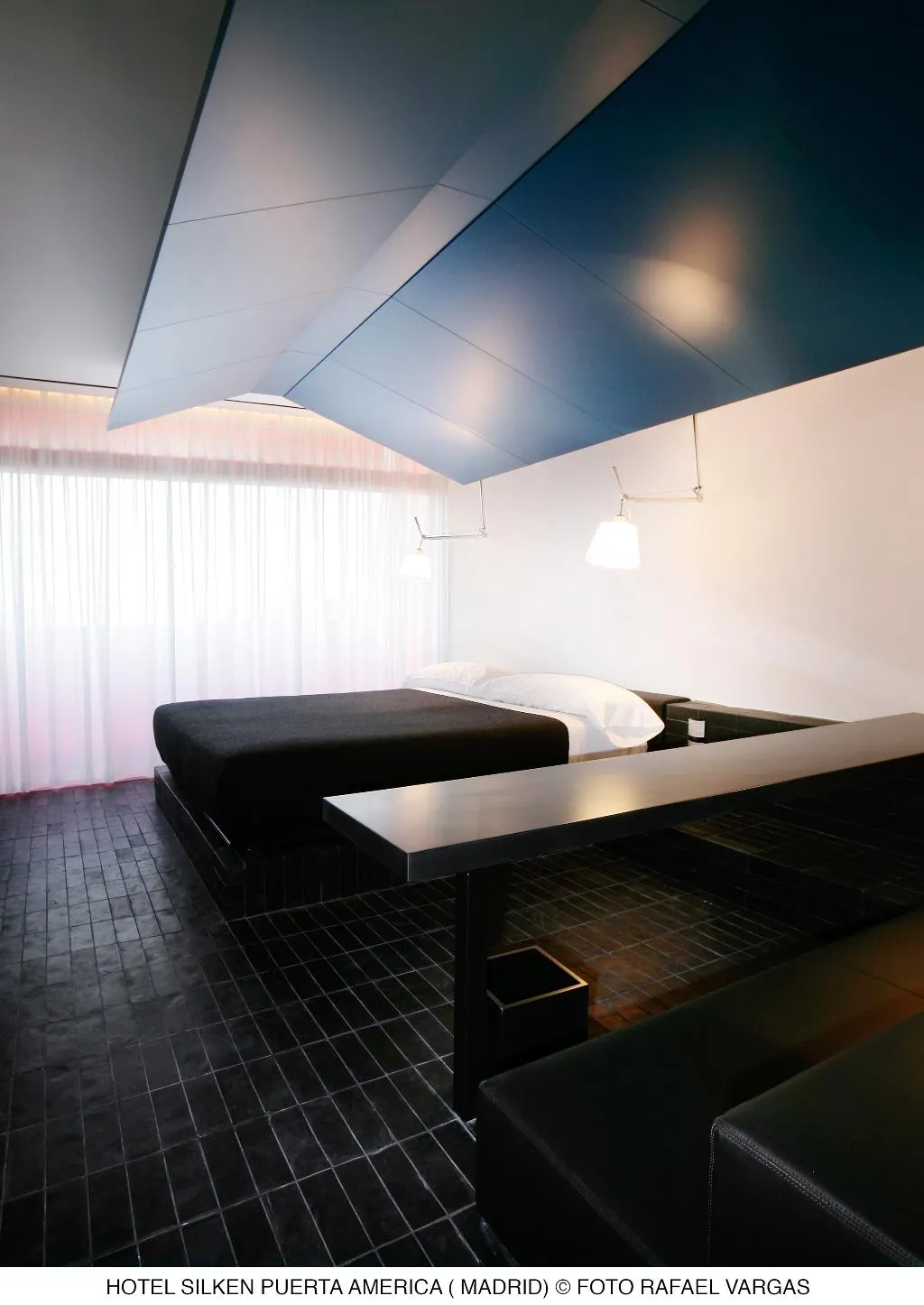 DOUBLE SINGLE USE STANDARD Room, Puerta America Madrid, Madrid