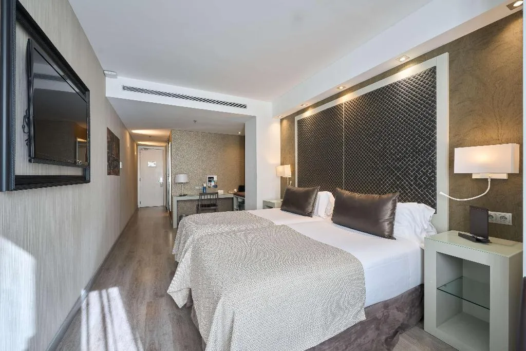 Room, Catalonia Square, Barcelona