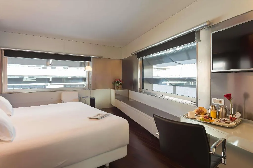 Room, NH Collection Barcelona Constanza, Barcelona