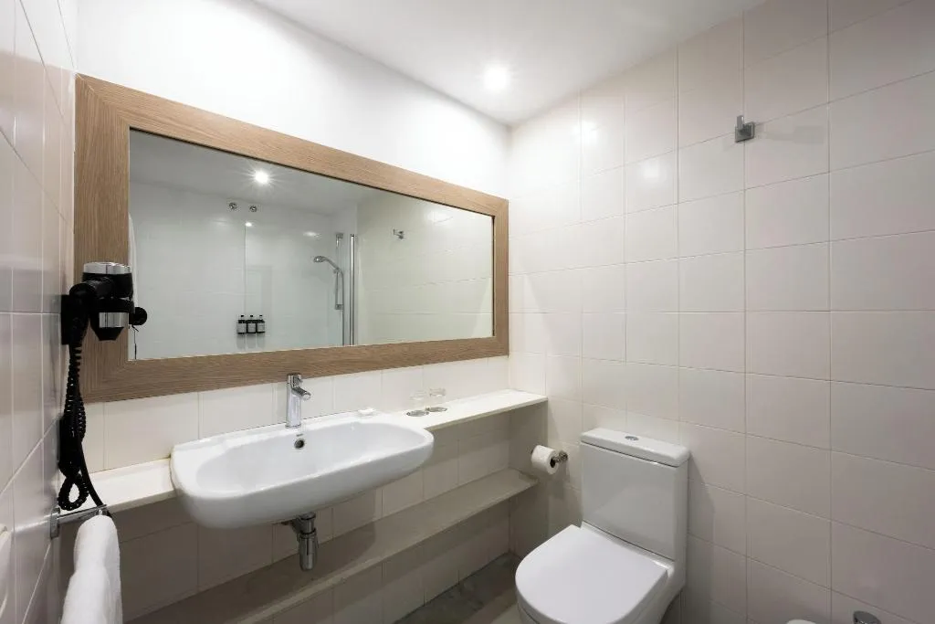 TRIPLE WITH DOUBLE BED Room, Catalonia Mirador des Port, Menorca