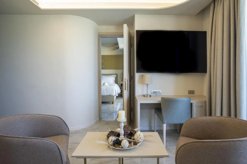Room, Green Suites, Athens