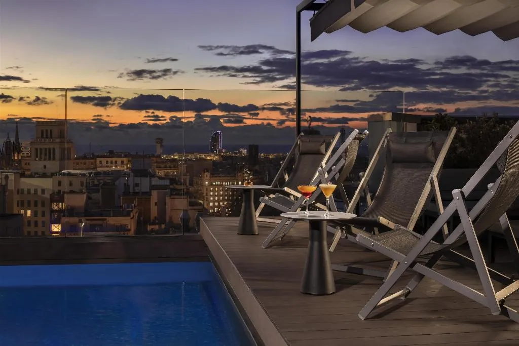 Pool, NH Collection Barcelona Gran Hotel Calderón, Barcelona