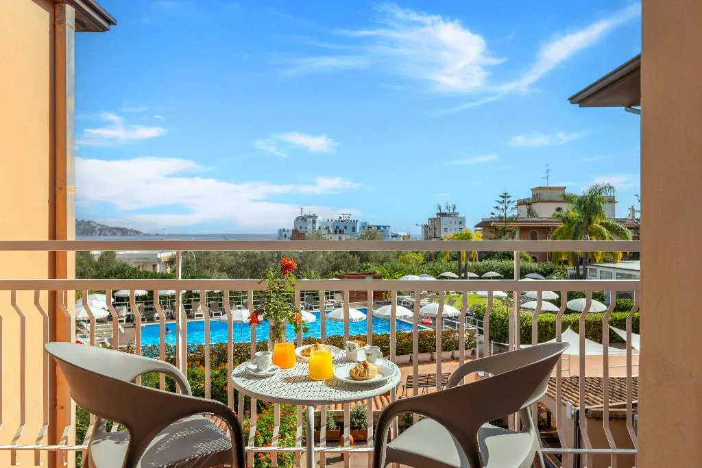 STUDIO WITH BALCONY Room, Residence Villa Giardini, Taormina
