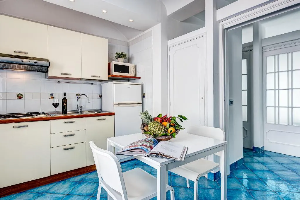 APARTMENT SUPERIOR ONE BEDROOM Room, Gocce Di Capri  Residence, Naples