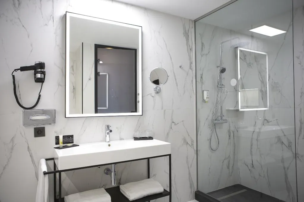 DOUBLE DELUXE WITH TERRACE Room, Hotel Riu Plaza España, Madrid