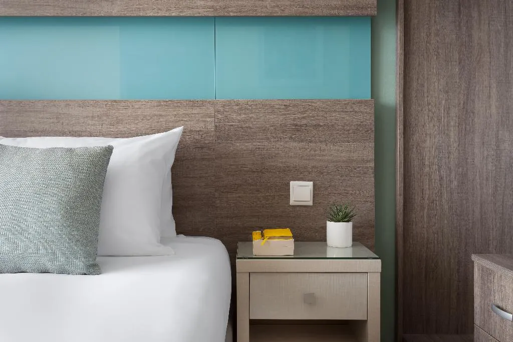 Double or Twin SEA VIEW Room, Hotel 115 The Strand Hotel and Suites, Malta