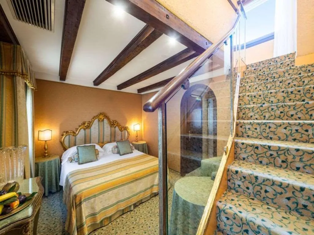 Room, Concordia, Venice