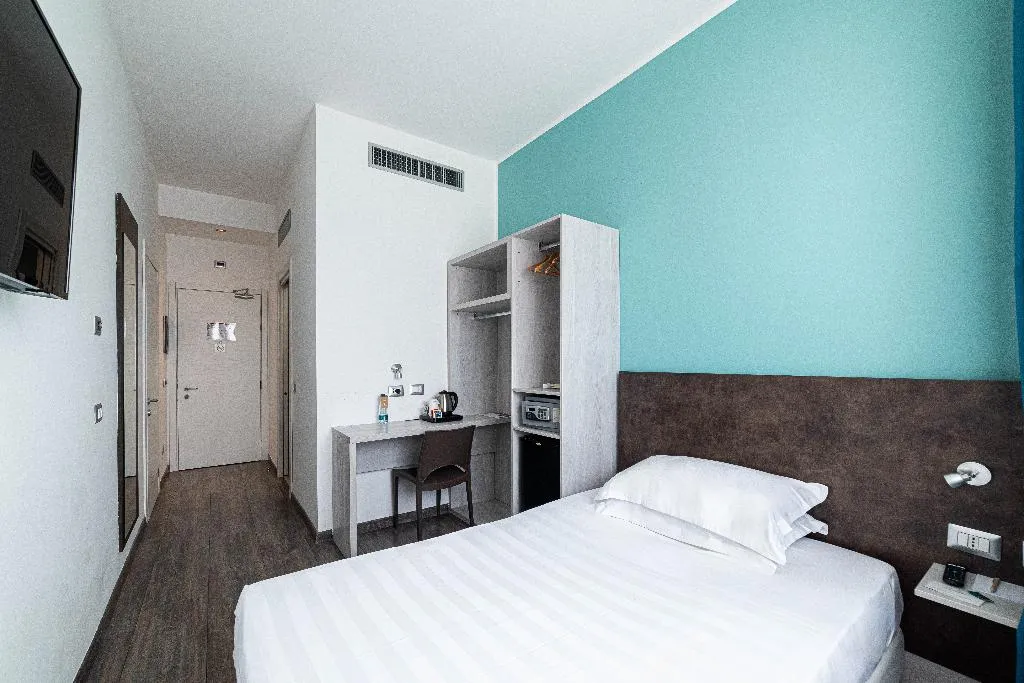 DOUBLE BUSINESS Room, Phi Hotel Milano, Milan