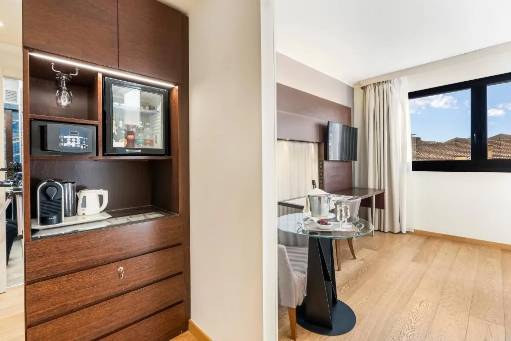 DOUBLE SUPERIOR Room, Art Hotel Navigli, Milan