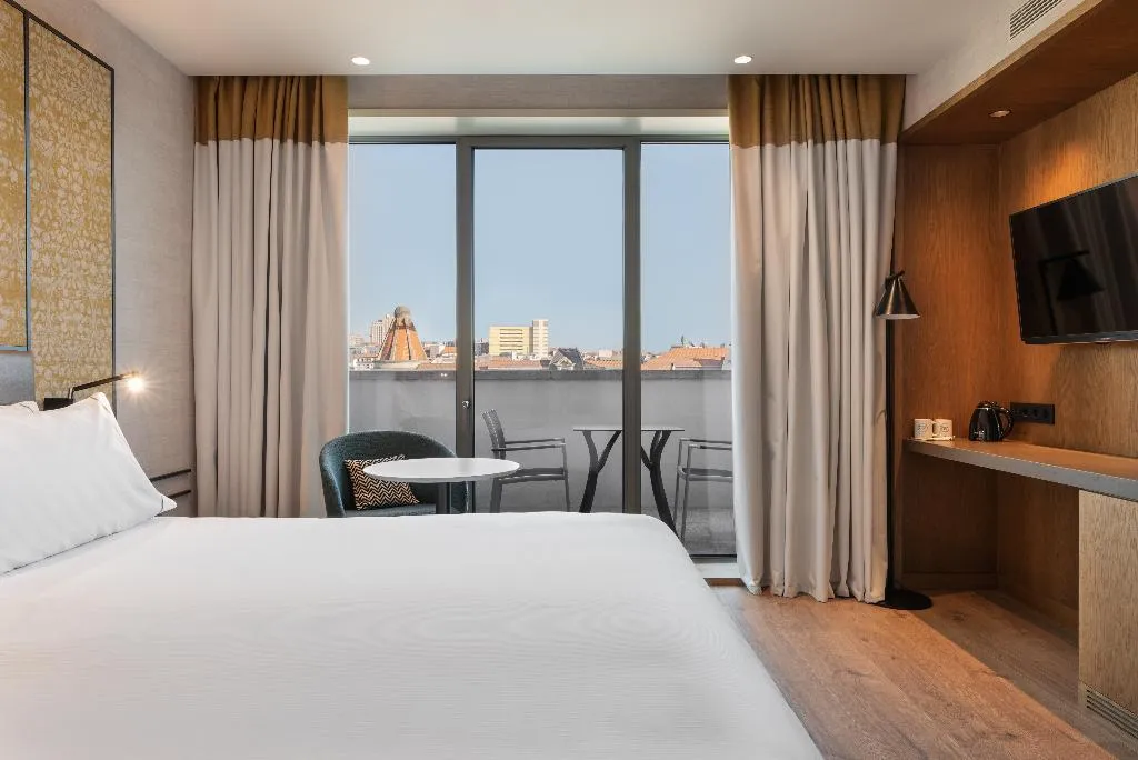 Double or Twin DELUXE WITH BALCONY Room, Eurostars Aliados, Porto