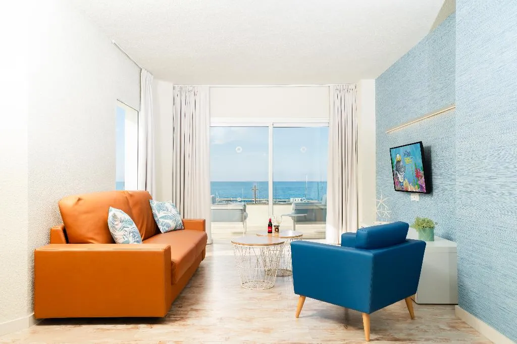 APARTMENT TWO BEDROOMS Room, HOVIMA La Pinta Beachfront Family Hotel, Tenerife