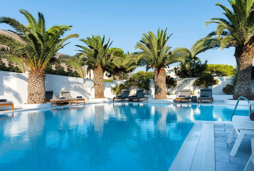 Pool, Strogili, Santorini