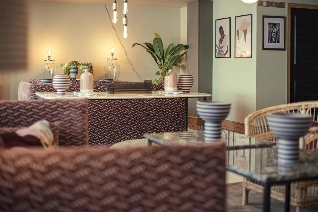 Lobby, Feliz, Majorca