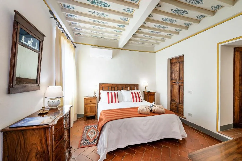 HOUSE QUEEN SIZE BED Room, Relais Vignale & Spa, Florence