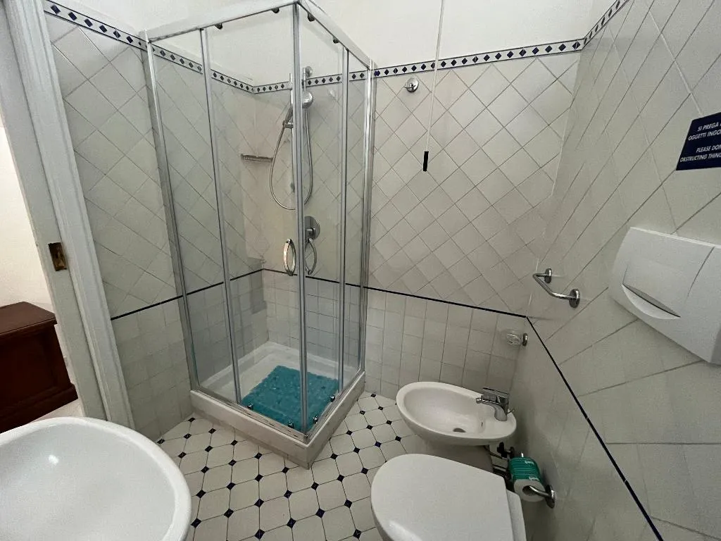 APARTMENT WITH BALCONY Room, Antico Palazzo Scala, Naples