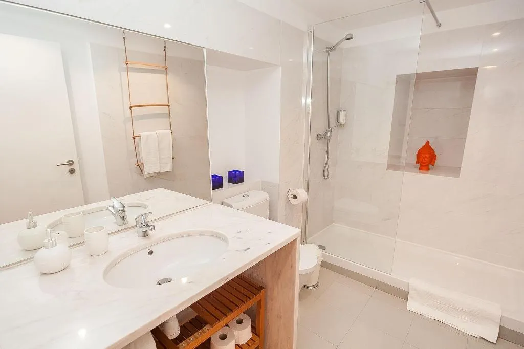 Room, The Lisbon-Way Apartments, Lisbon