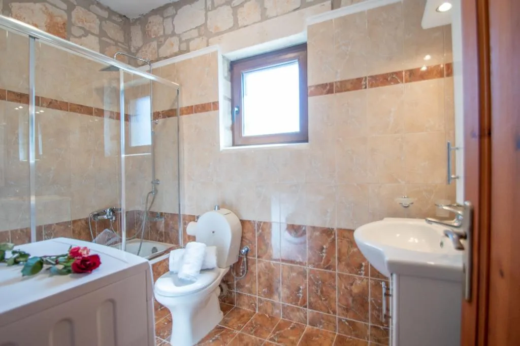 QUADRUPLE TWO DOUBLE BEDS Room, Aeolos Zante Villas, Zante