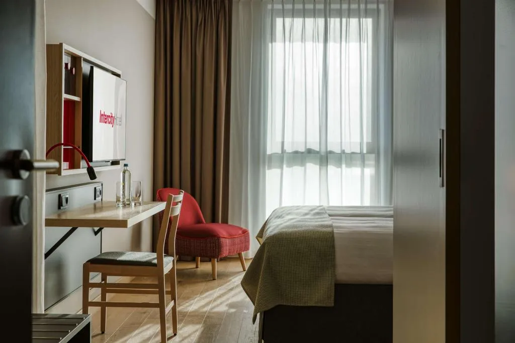 TWIN BUSINESS Room, IntercityHotel Amsterdam Airport, Amsterdam