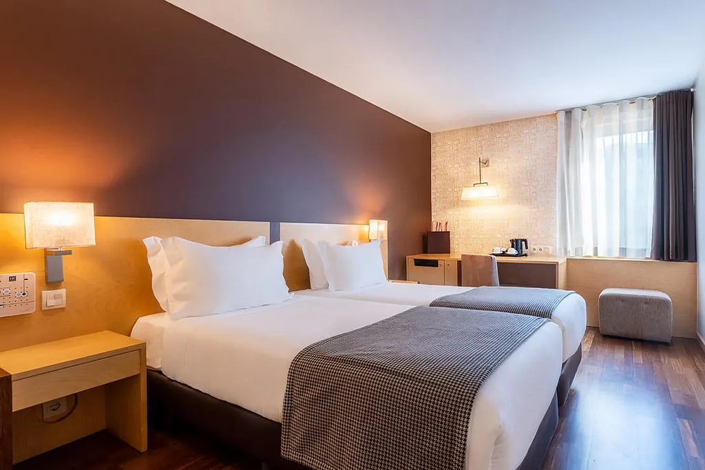 Double or Twin ECONOMY Room, HF Fenix Urban, Lisbon