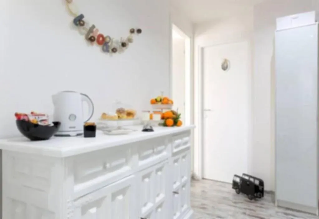 Lobby, Letto E Latte, Naples
