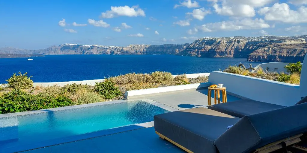 SUITE DELUXE WITH PRIVATE POOL Room, Neptune Luxury Spa Suites, Santorini