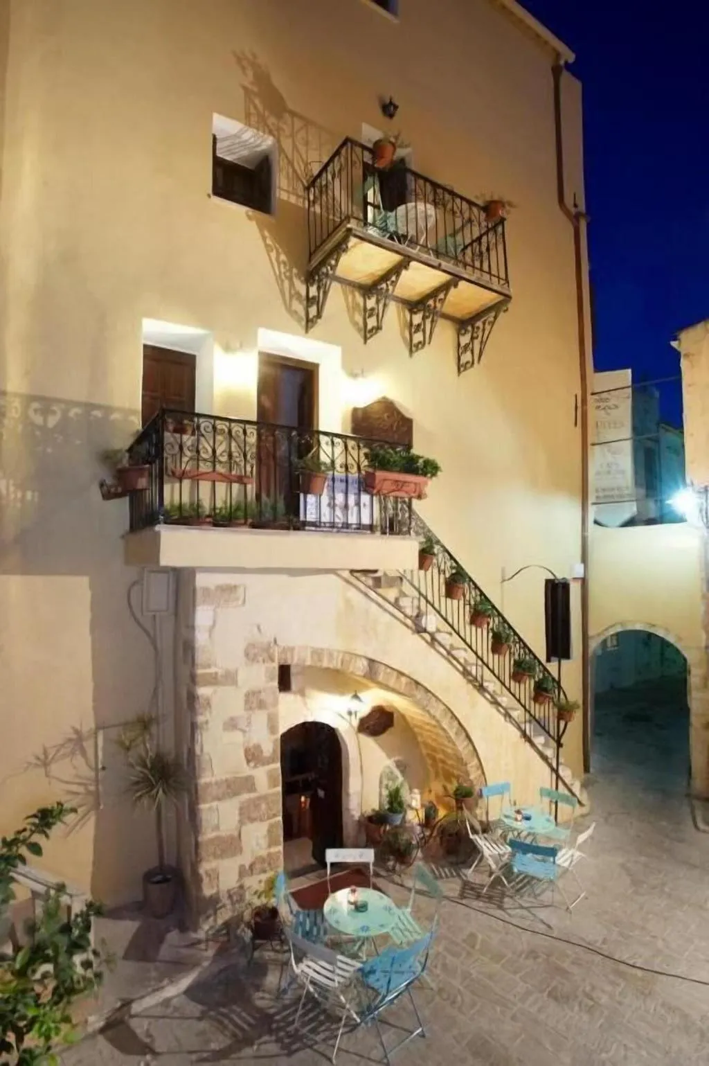Terrace, Odos Oneiron Boutique Hotel, Crete
