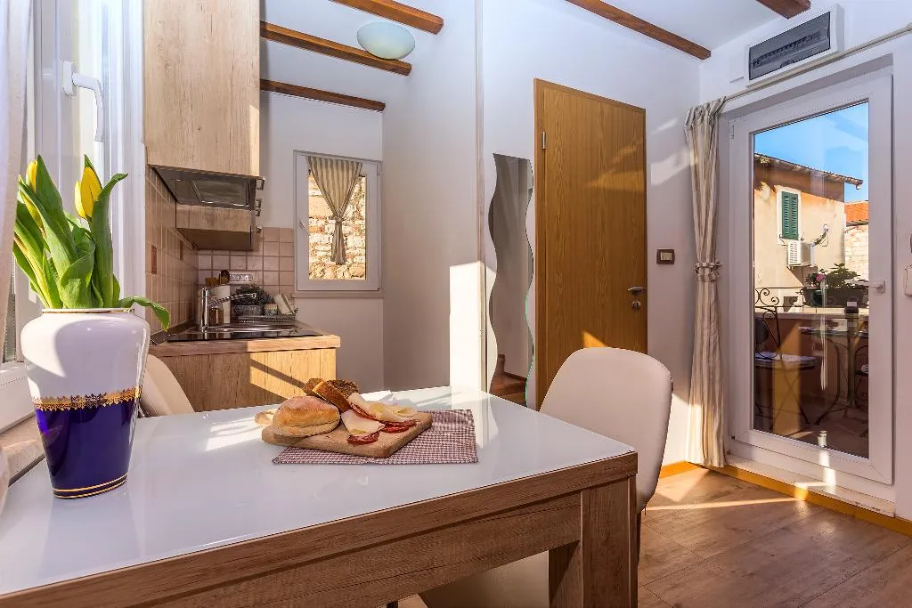 APARTMENT WITH BALCONY Room, Luxury Apartment And Rooms Godimento, Split