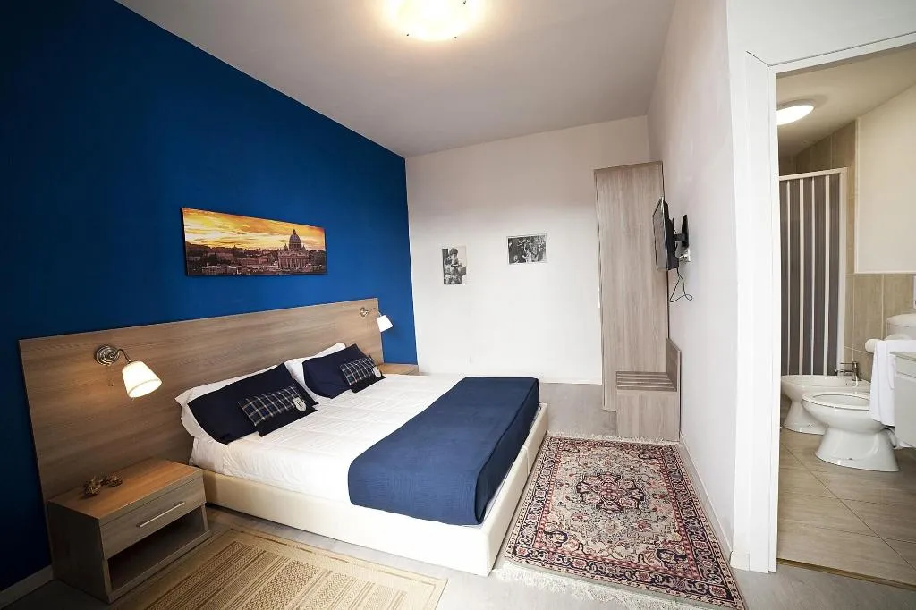 Room, Roman Holidays Cuore Dell Impero, Naples
