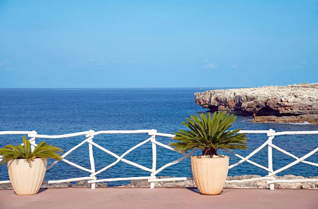 Terrace, Cala Blanca Apartamentos, Menorca