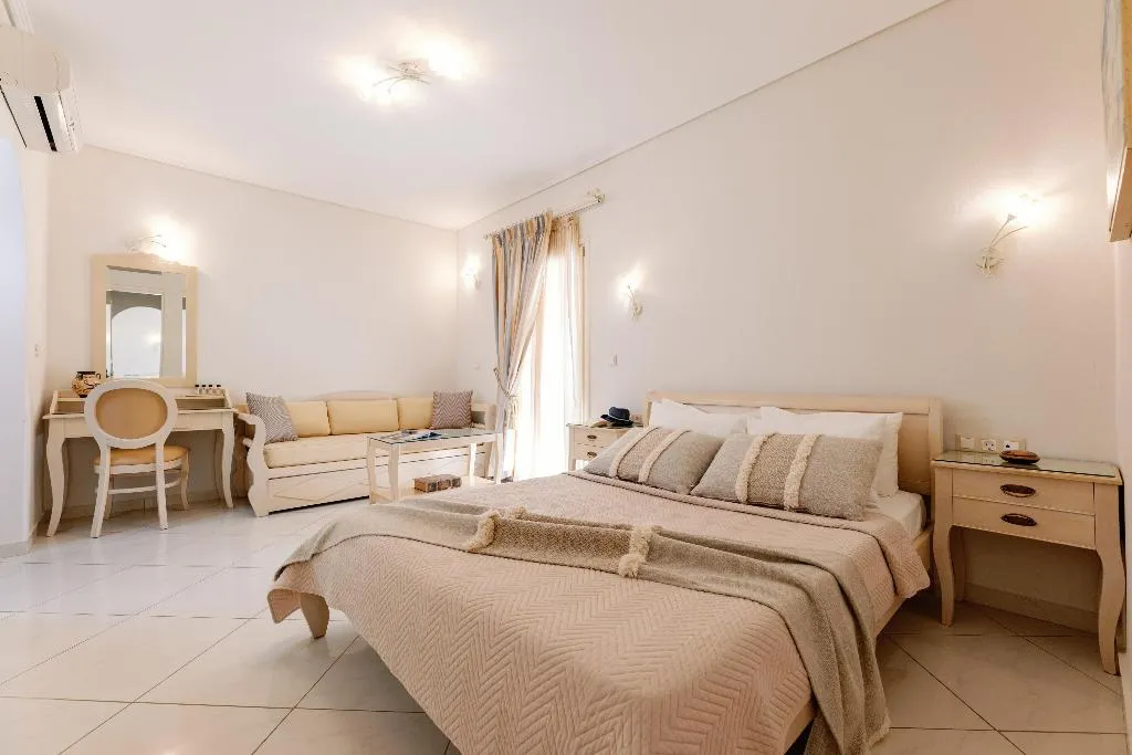APARTMENT STANDARD Room, Aegean Palace, Naxos Island, Greek Islands