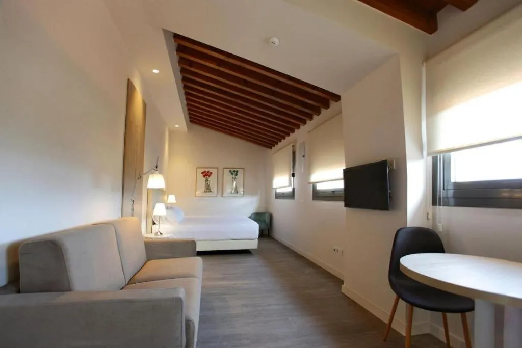 Room, San Lorenzo Suites, Madrid