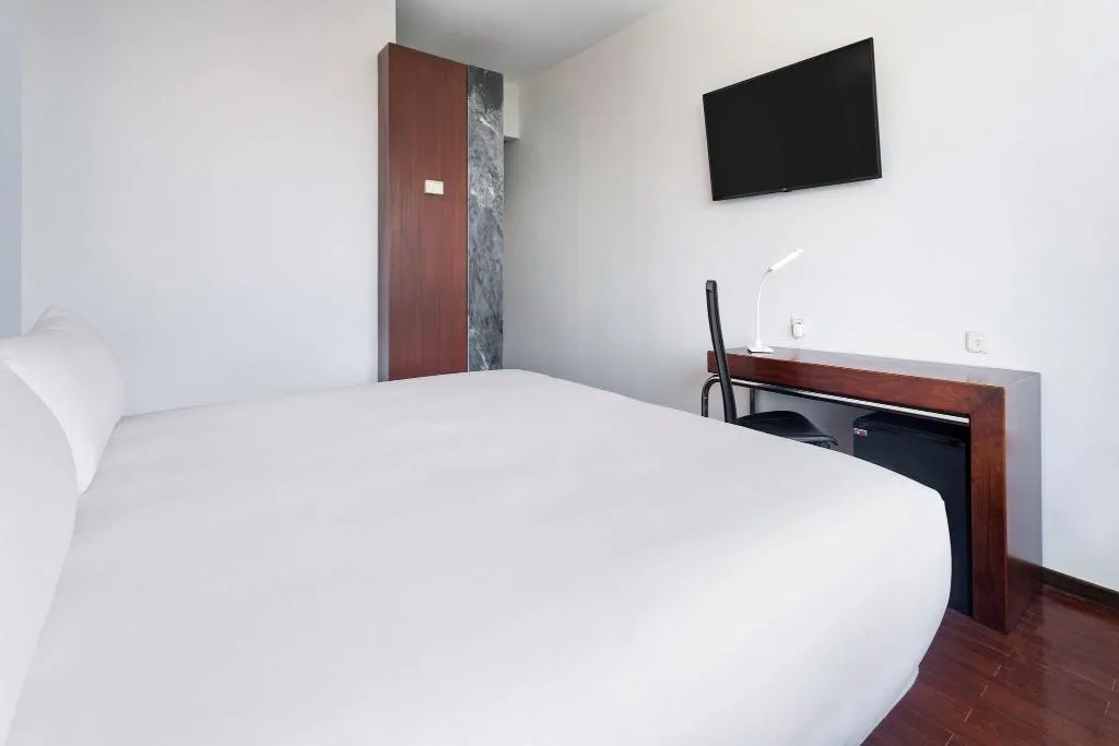 Room, B&B Hotel e Apartamentos Felgueiras, Porto