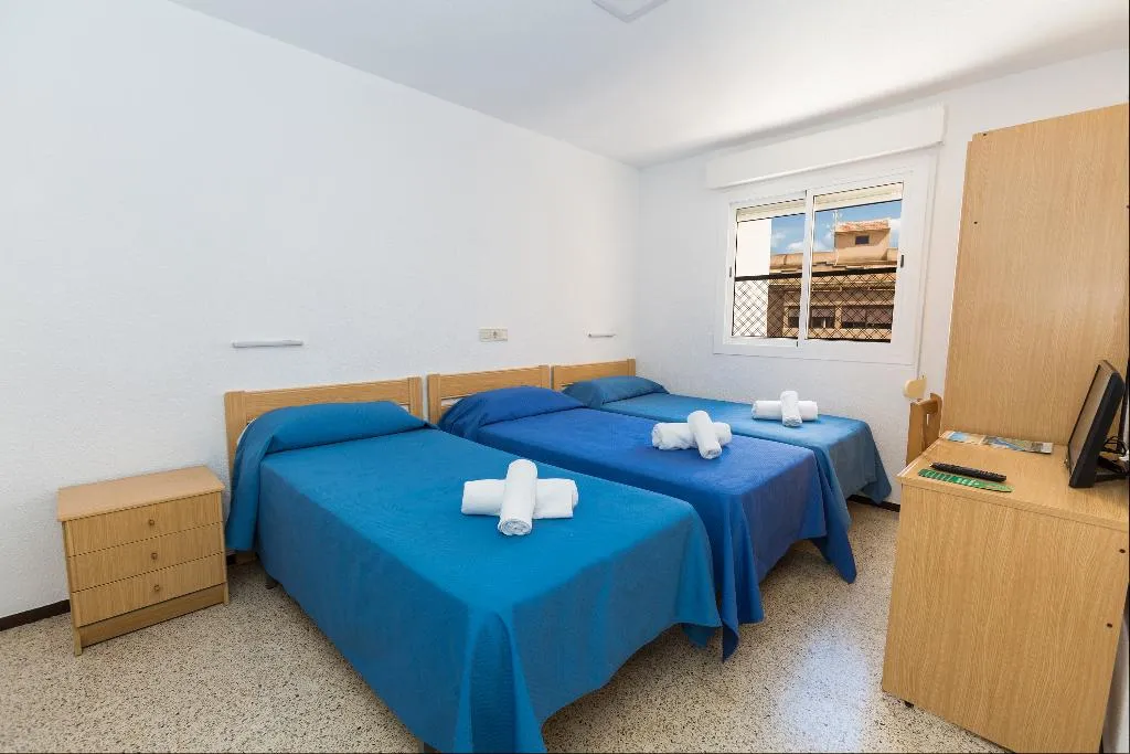TRIPLE WITHOUT BALCONY Room, Hostal El Mercat, Costa Blanca