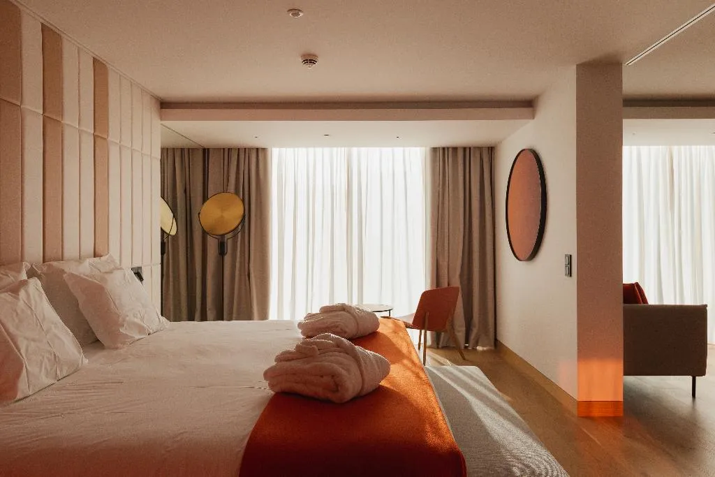 SUITE EXECUTIVE CITY VIEW Room, Lumen Hotel and The Lisbon Light Show, Lisbon