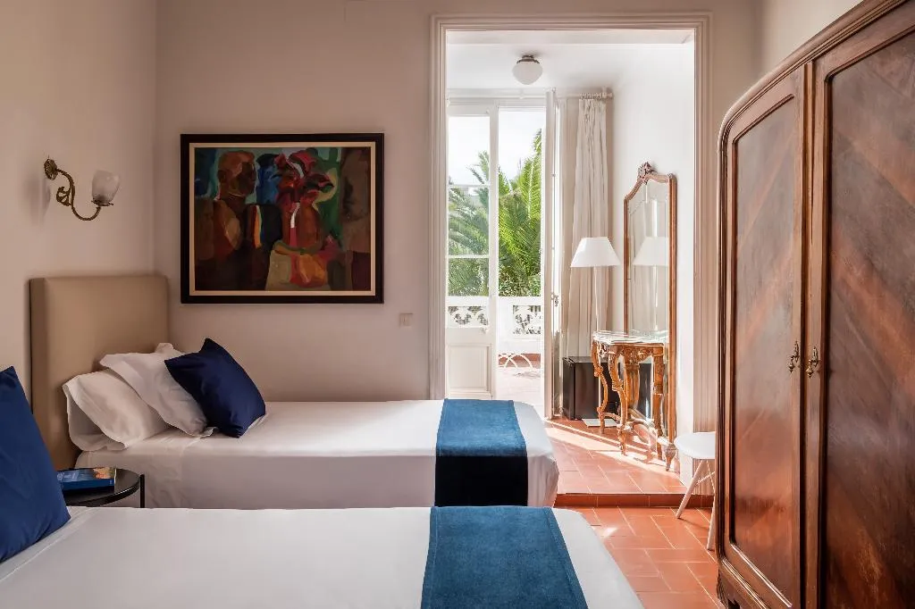 QUADRUPLE WITH TERRACE Room, Medium Romantic, Costa Brava