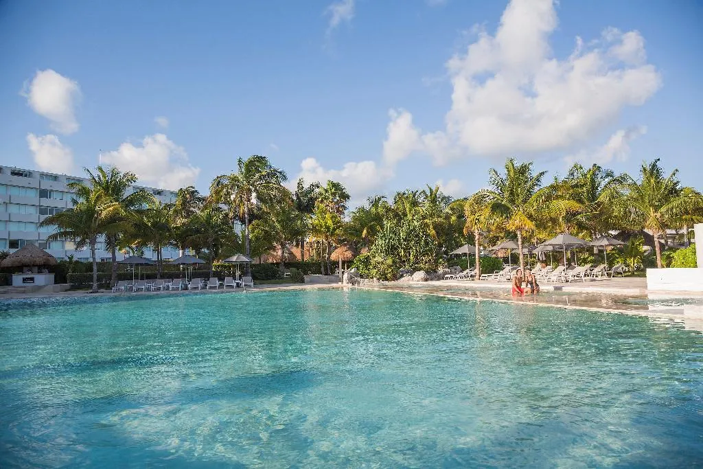Pool, InterContinental Presidente Cancun Resort, Cancun Area
