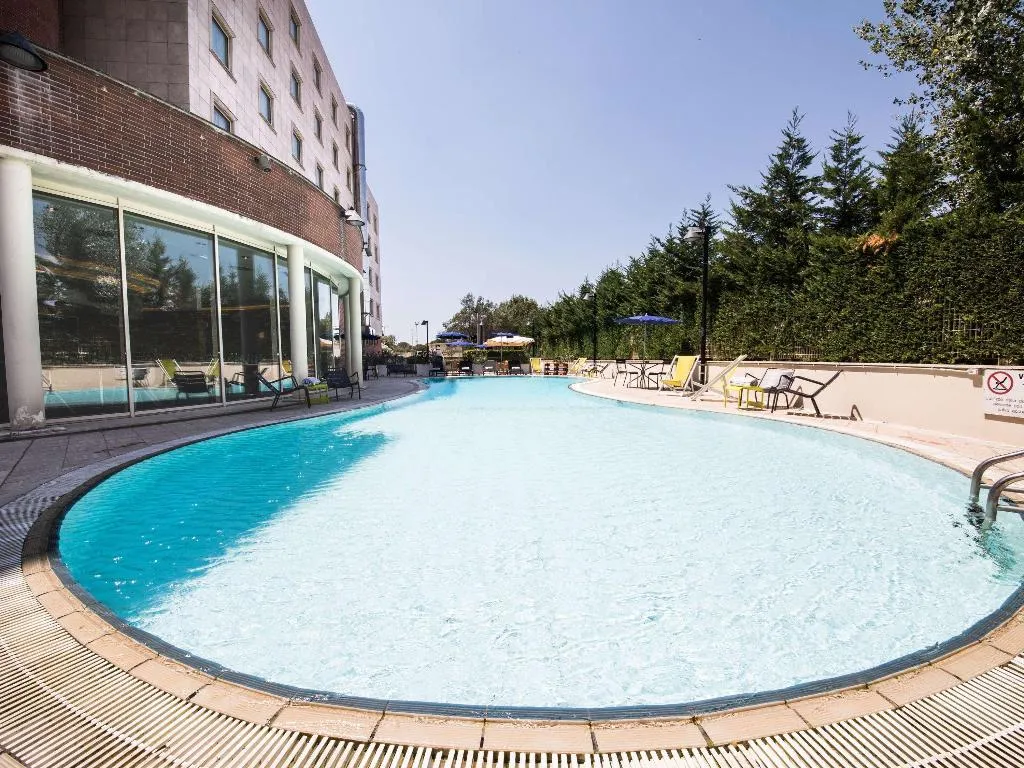 Pool, Novotel Roma Est, Rome