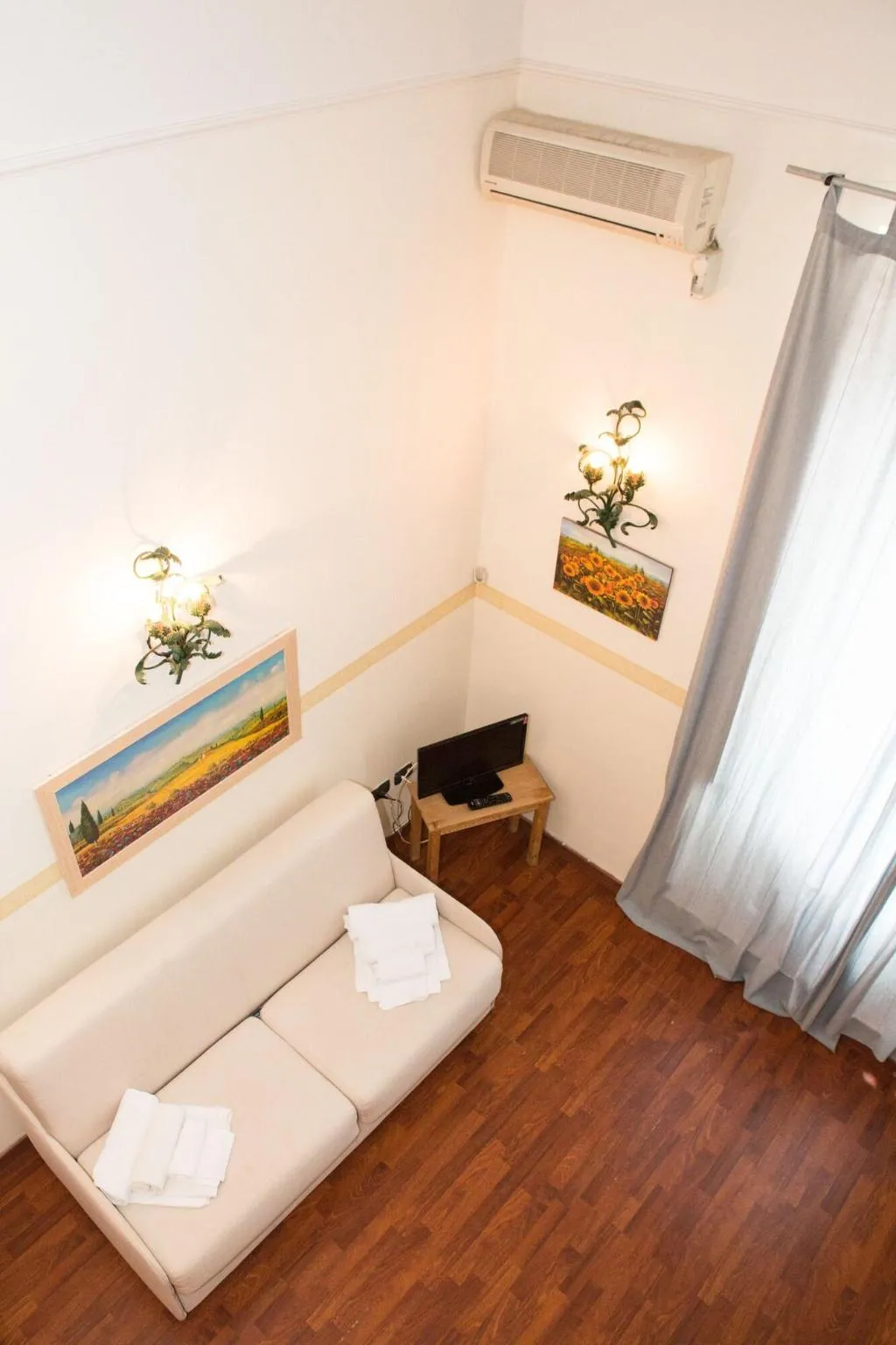 Room, Mergellina, Naples
